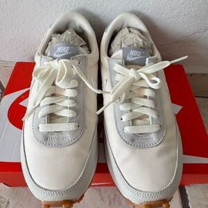 Nike Cream and Gray Daybreak Sneaker